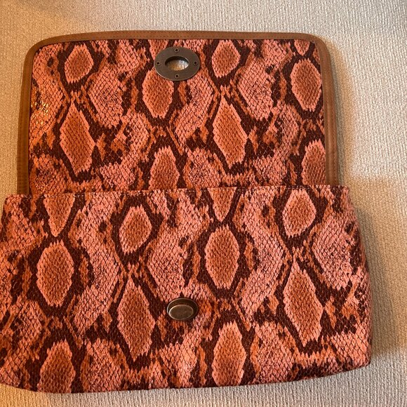Snakeskin Print Clutch - Picture 3 of 4
